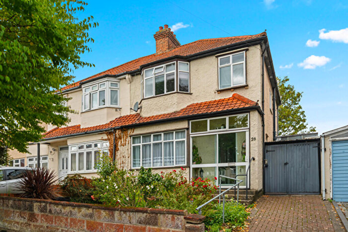 3 Bedroom Semi-Detached House For Sale In Wandle Court Gardens, Beddington, CR0