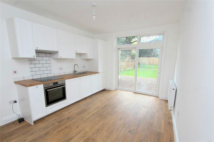 1 Bedroom Apartment To Rent In Park Avenue South, London, N8