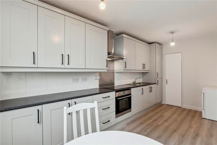 2 Bedroom Apartment To Rent In Eagle Heights, Bramlands Close, London, SW11