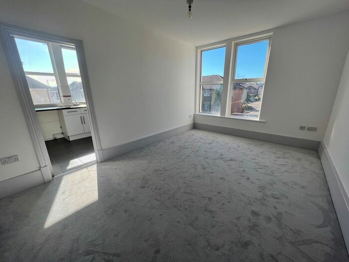 2 Bedroom Flat To Rent In Palmerston Road, Bournemouth, BH1