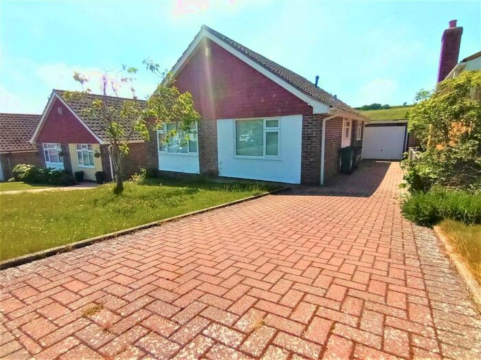 2 Bedroom Detached Bungalow To Rent In Pitt Gardens, Woodingdean, Brighton, BN2