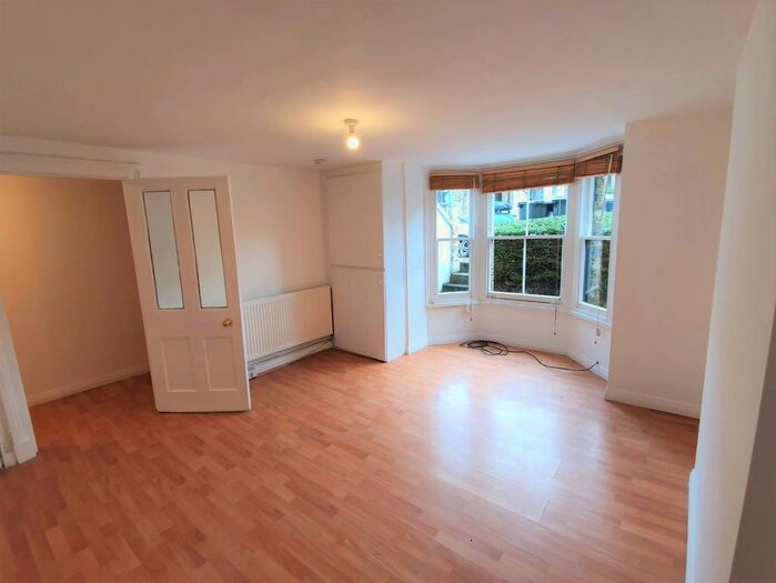 1 Bedroom Flat To Rent In Trinity Road, East Finchley, N2