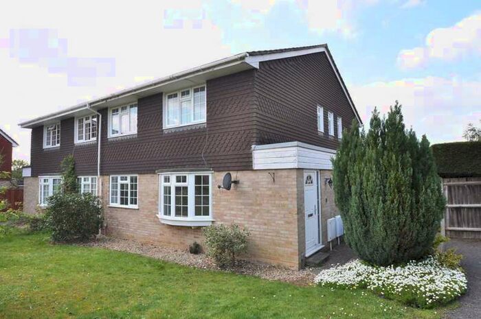2 Bedroom Maisonette Flat To Rent In Balmoral, Maidenhead, SL6