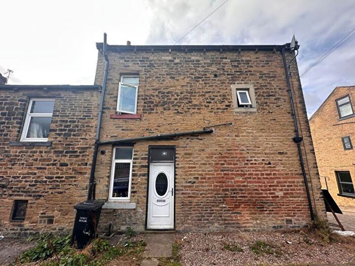 3 Bedroom Terraced House For Sale In Gordon Street, Boothtown, Halifax, HX3
