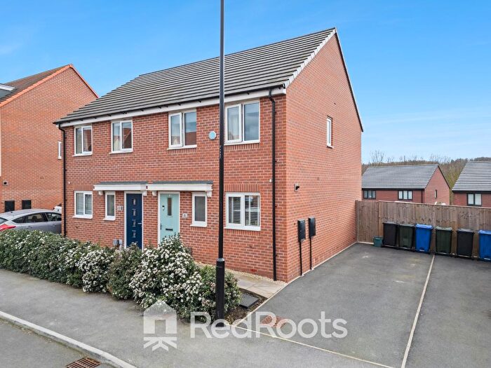 3 Bedroom Semi Detached House For Sale In Creek Drive, Woodlands, Doncaster, South Yorkshire, DN6