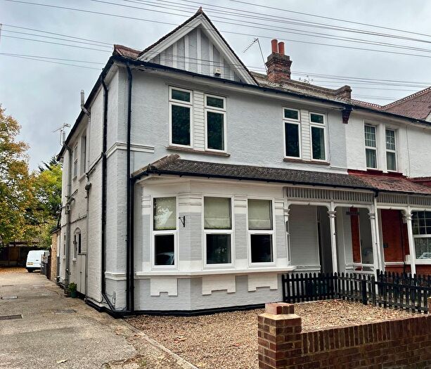 1 Bedroom Maisonette For Sale In Avenue Road, Staines-Upon-Thames, TW18
