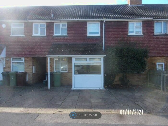 3 Bedroom Terraced House To Rent In Reading Road, Henley-On-Thames, RG9