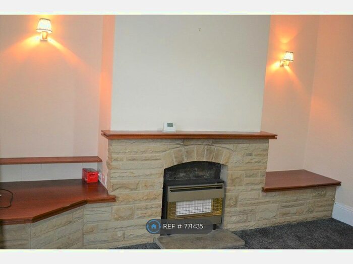 3 Bedroom Terraced House To Rent In Carlton House Terrace, Halifax HX1