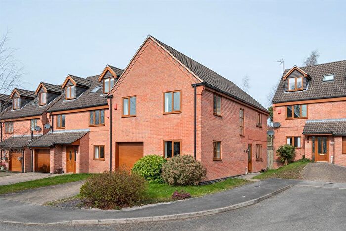 3 Bedroom Detached House For Sale In Maple Close, Storth Lane, South Normanton, Alfreton, DE55