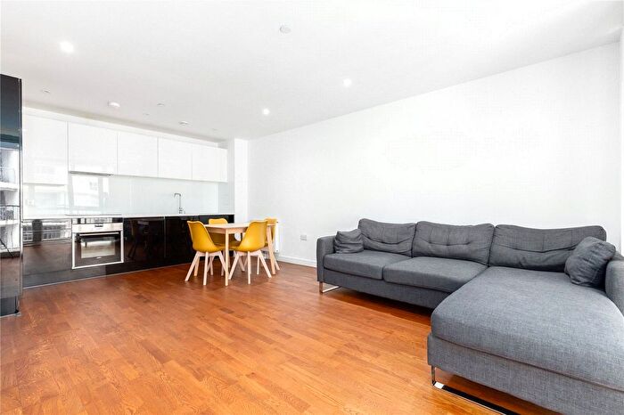 1 Bedroom Flat To Rent In Canning Town, Discovery Tower, London, E16