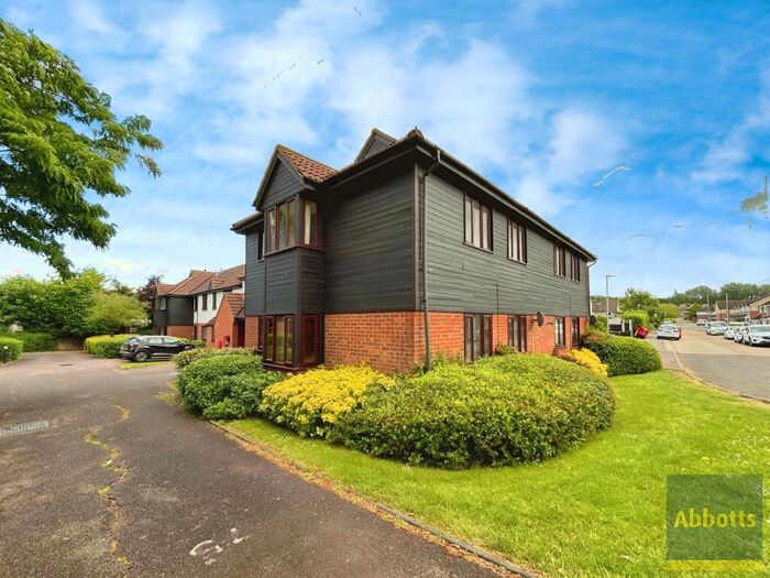 1 Bedroom Flat To Rent In Laindon, Basildon, SS15