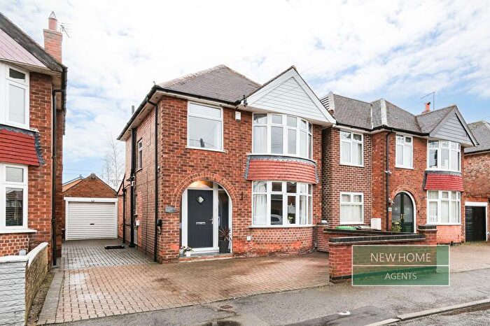 3 Bedroom Detached House For Sale In St. Austell Drive Nottingham, NG11
