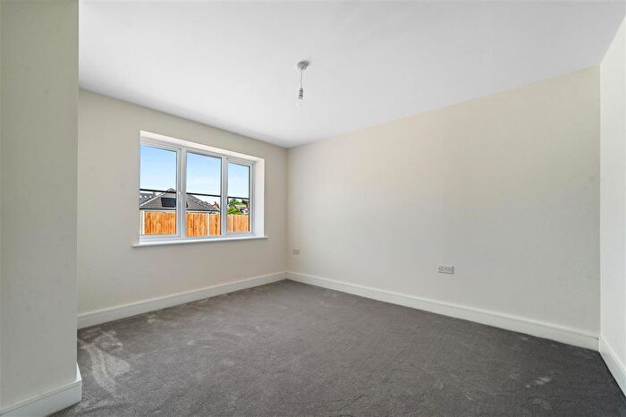 3 Bedroom Bungalow For Sale In Church Road, Brightlingsea, Colchester, CO7