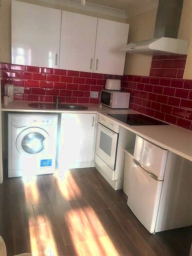Studio To Rent In Trotwood, Hainault, IG7