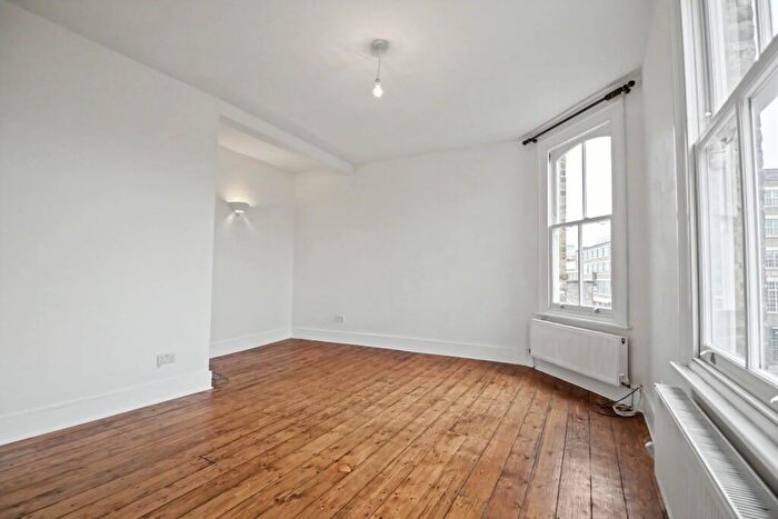 2 Bedroom Flat To Rent In Highgate Road, Kentish Town, London, NW5