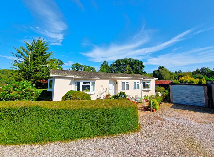 3 Bedroom Park Home For Sale In Six Acre, Pathfinder Village, Exeter, EX6