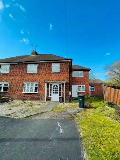 Semi-Detached House To Rent In Surrey Road, Dudley, DY2