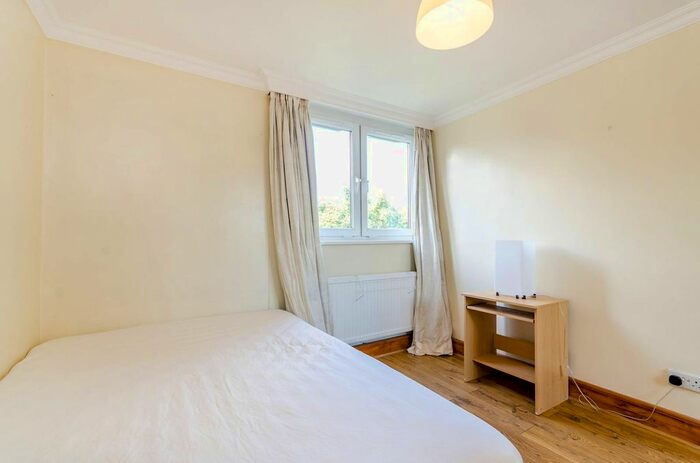 5 Bedroom Flat To Rent In The Platt, West Putney, London, SW15