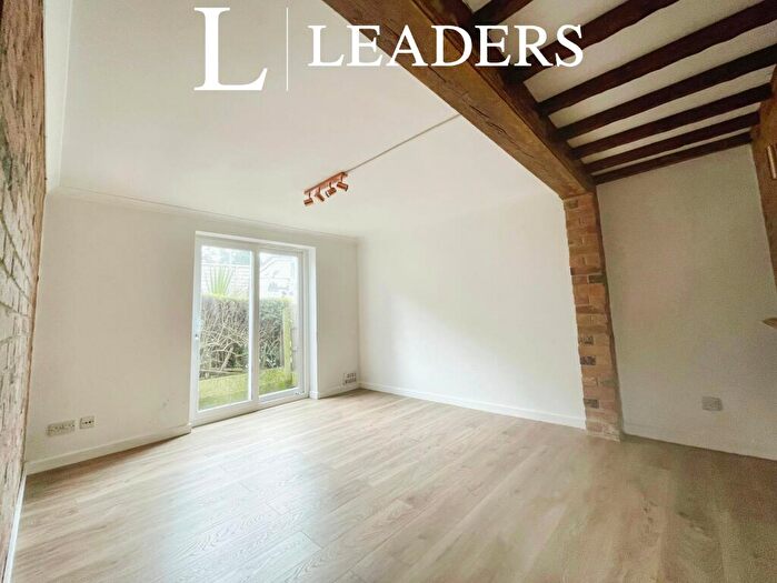 1 Bedroom Flat To Rent In Folly Lane, Uplands, GL5