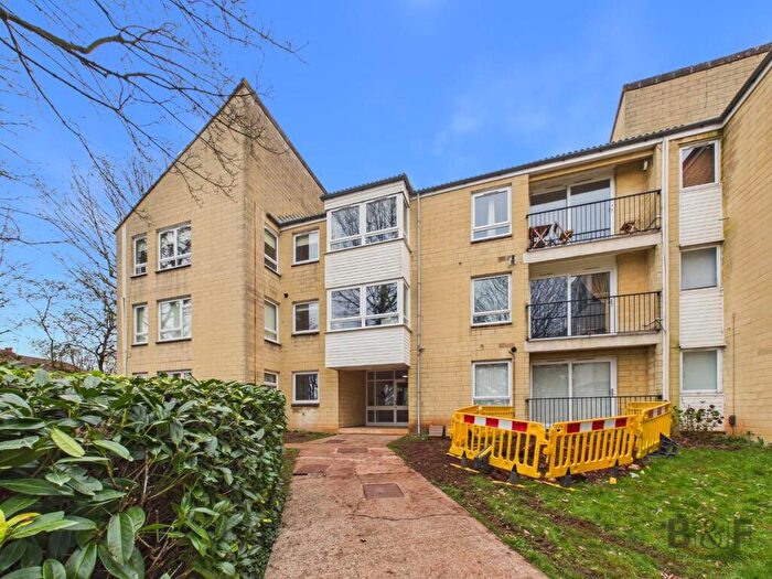 2 Bedroom Flat To Rent In Overnhurst Court, Overnhill Road, Downend, BS16