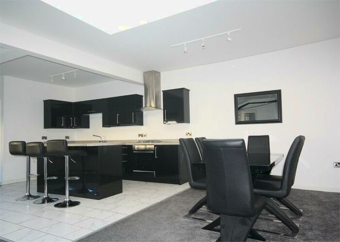 2 Bedroom Flat To Rent In Silverdale Mews, Basford, NG7