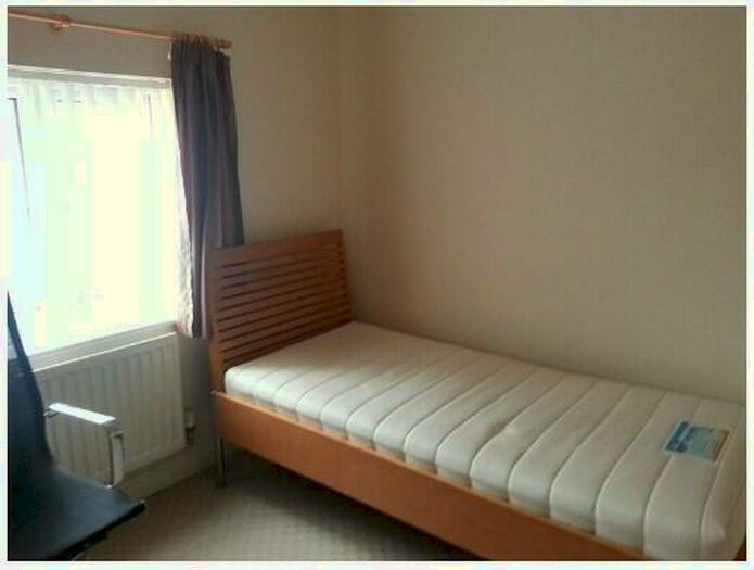 1 Bedroom Flat To Rent In Monk Barton Close, Yeovil, BA21