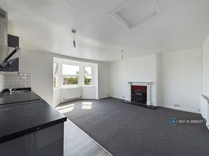 2 Bedroom Flat To Rent In Kingsholm Road, Gloucester, GL1