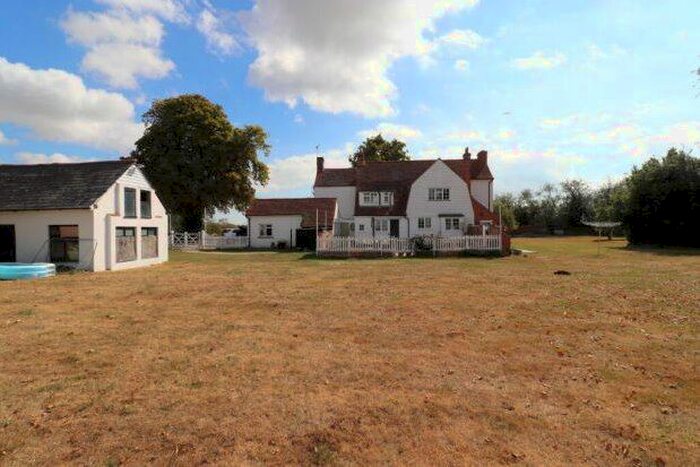 4 Bedroom Property To Rent In East End, Rochford, SS4