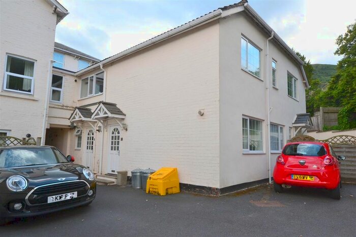 2 Bedroom Flat To Rent In Victoria Road, Malvern WR14