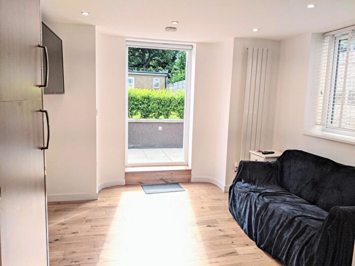 2 Bedroom Apartment To Rent In Peckham Hill Street, London, SE15