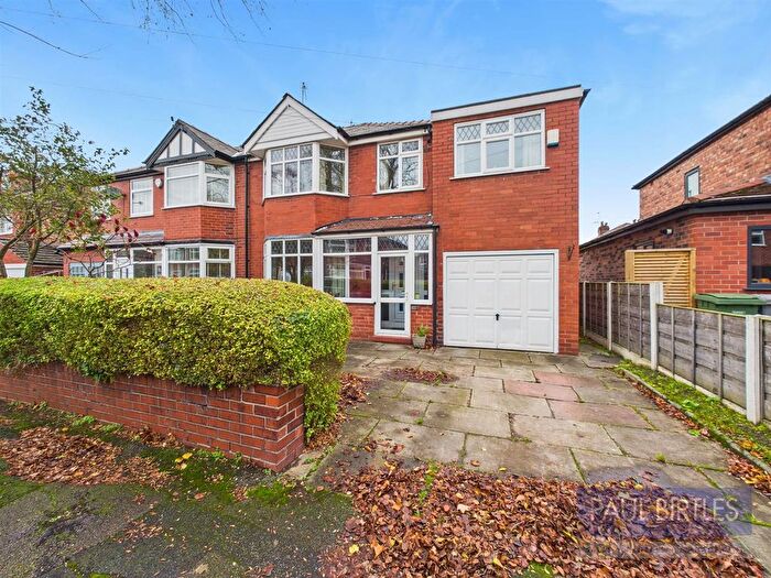 4 Bedroom Semi Detached House For Sale In Wyndcliff Drive, Flixton, Trafford, M41