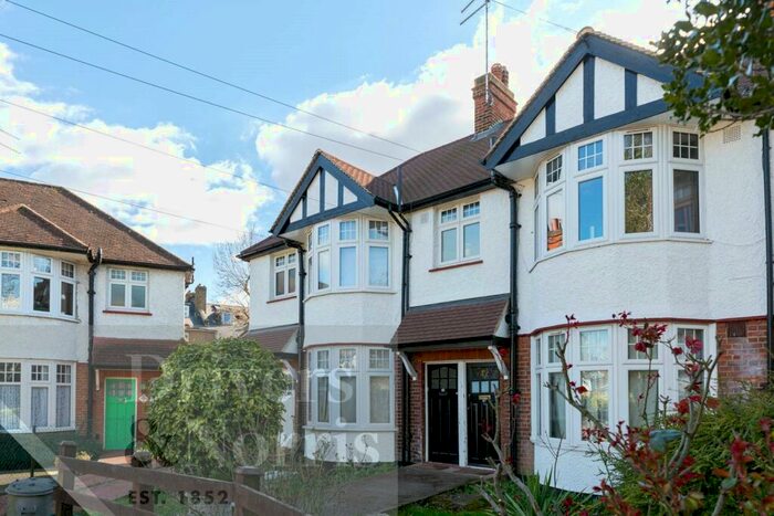 1 Bedroom Apartment To Rent In Warlters Close, Holloway, London, N7