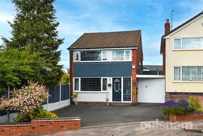 3 Bedroom Link Detached House For Sale In Emsworth Grove, Kings Heath, Birmingham, West Midlands, B14