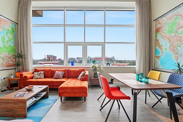 1 Bedroom Flat For Sale In Imperial Point, The Quays, Salford Quays, M50