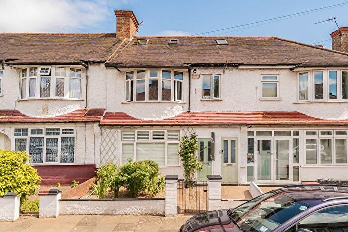3 Bedroom Maisonette For Sale In Stanley Road, Mitcham, CR4