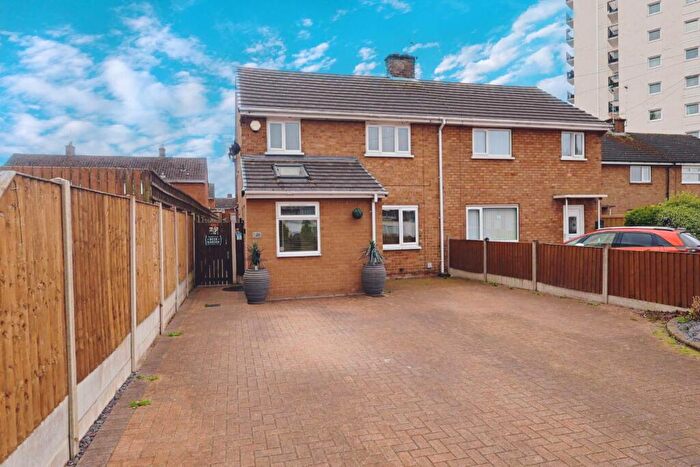 4 Bedroom Semi Detached House For Sale In Nevin Road, Blacon, Chester, CH1
