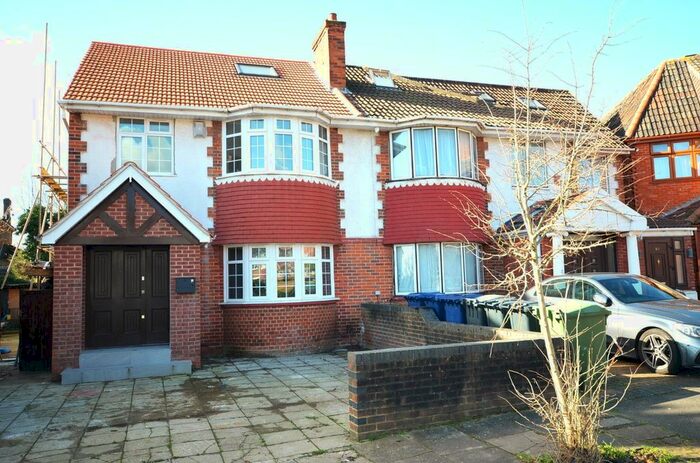 5 Bedroom Semi-Detached House To Rent In Gibbon Road, London, W3