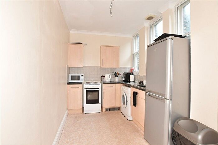 1 Bedroom Flat For Sale In New Street, Dover, Kent, CT17