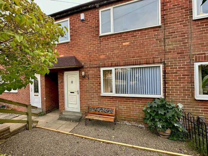 3 Bedroom Terraced House To Rent In Westfield Oval, Yeadon, Leeds, West Yorkshire, Uk, LS19