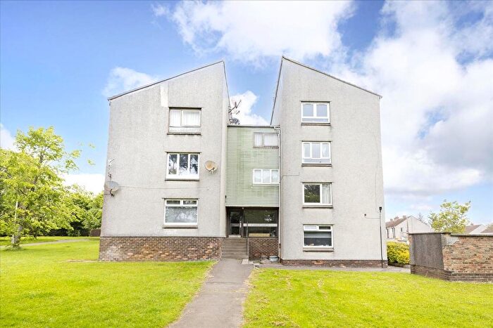2 Bedroom Flat For Sale In Andrew Court, Penicuik, EH26