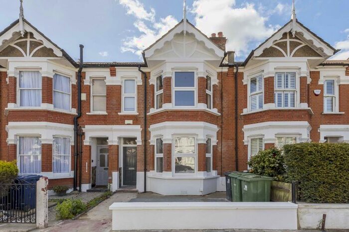 3 Bedroom Property To Rent In Drayton Avenue, London, W13