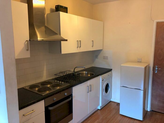 1 Bedroom Flat To Rent In Highview Street, Dudley, DY2