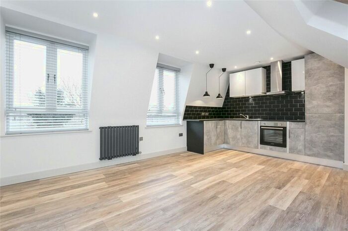 1 Bedroom Flat To Rent In Mare Street, Hackney, London, E8