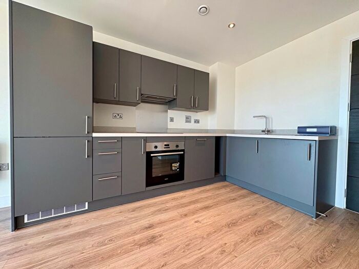 2 Bedroom Flat To Rent In Bristol Street, Birmingham, B5