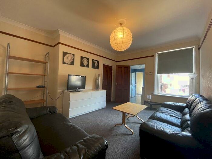 3 Bedroom Flat To Rent In Malcolm Street, Newcastle Upon Tyne, NE6