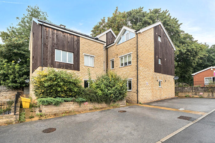 2 Bedroom Apartment For Sale In Chapel Lane, Leeds, LS25