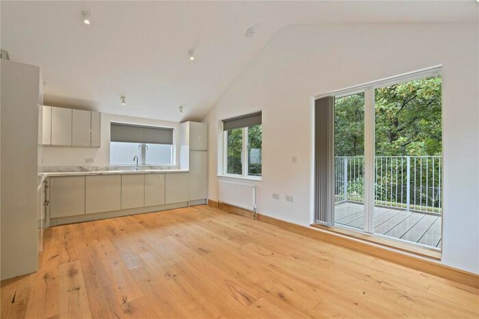 2 Bedroom Flat To Rent In Lockhart Street, Bow, London, E3