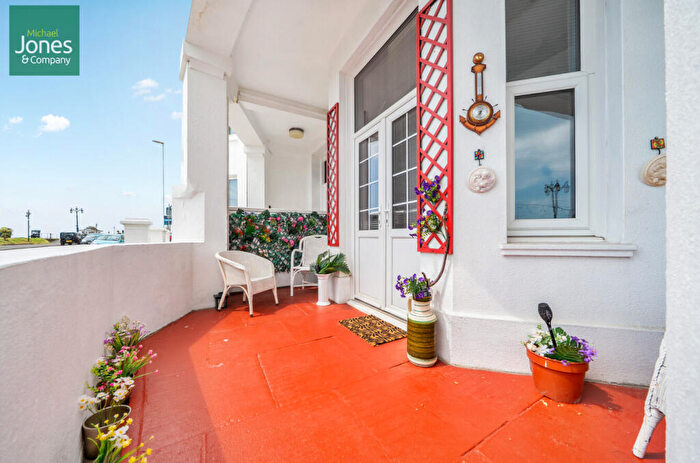 1 Bedroom Flat To Rent In Marine Parade, Worthing, West Sussex, BN11