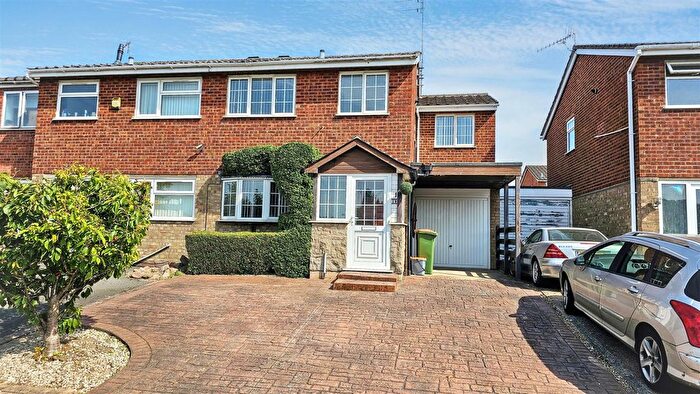 4 Bedroom Semi Detached House For Sale In Bramble Way, Braunstone Town, LE3