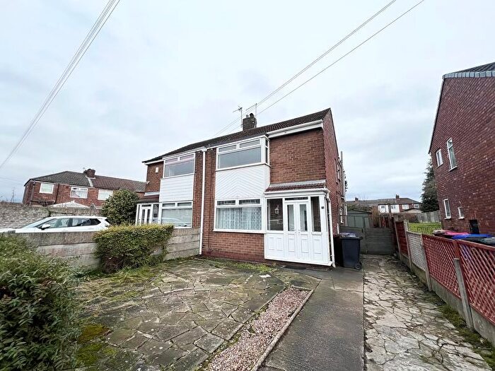 3 Bedroom Semi Detached House To Rent In Peter Street, Eccles, M30
